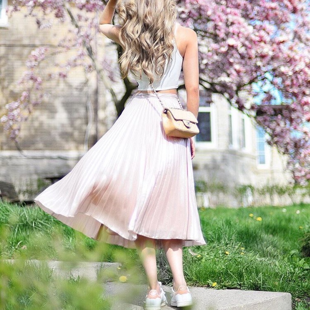 Pink pleate skirt